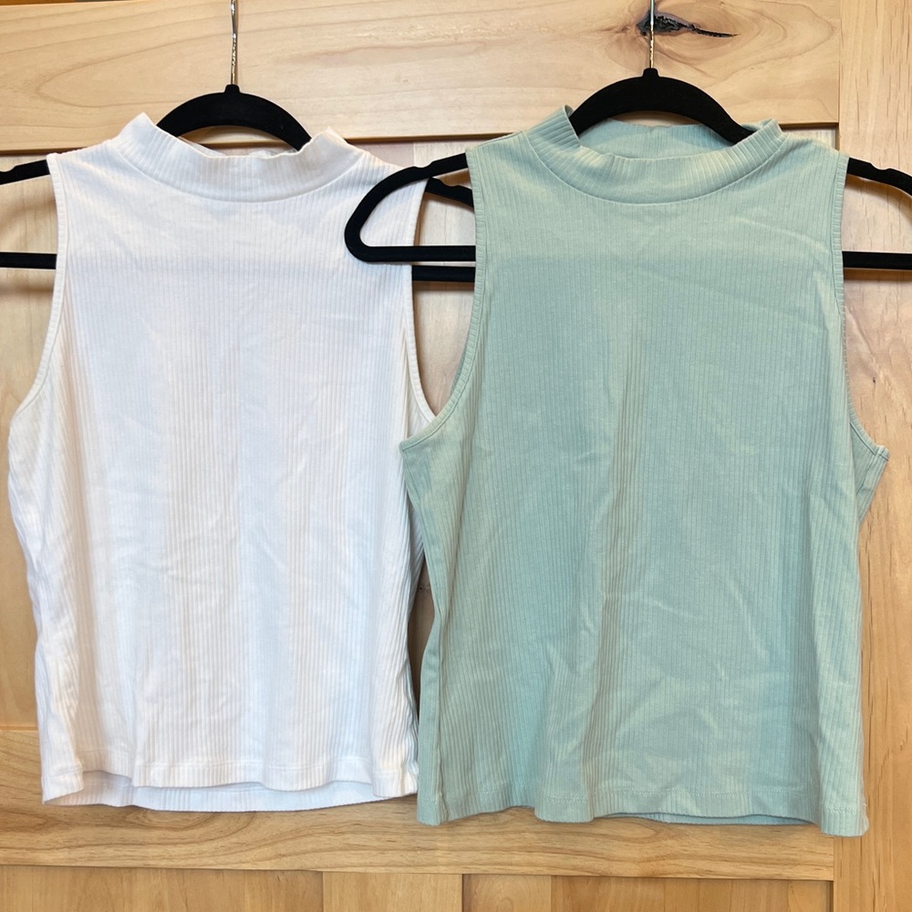 Old Navy SET OF TWO Fitted Rib-Knit Mock-Neck Sleeveless Tops, M, White & Green